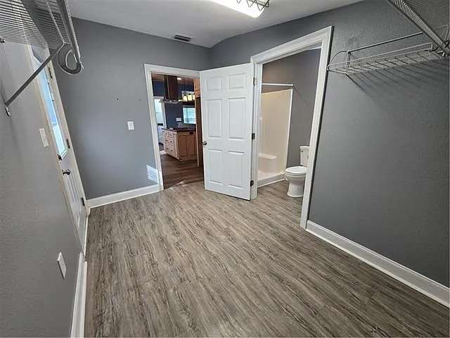 300 Saint Charles Blvd — Photo 25