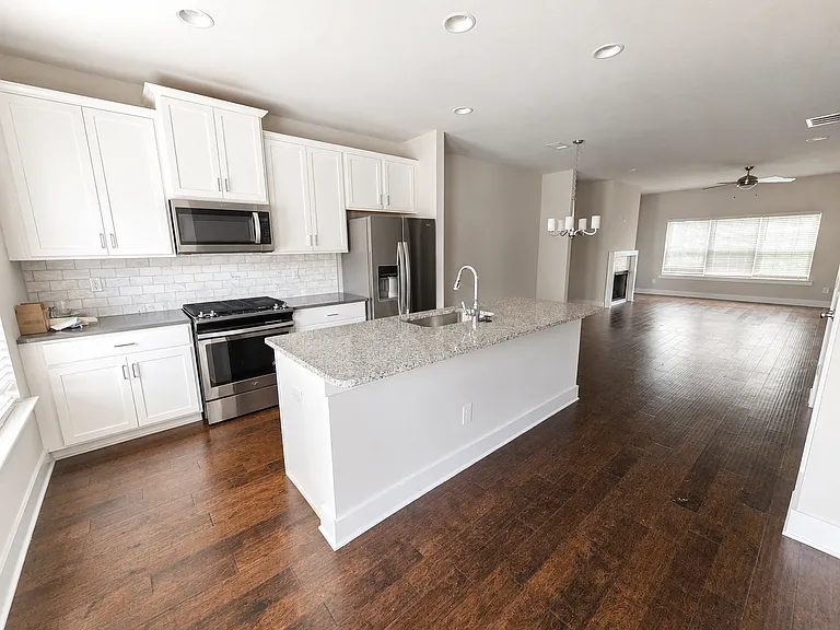 main level kitchen