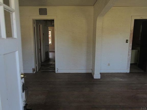 5th image of 1813 E Jordan St