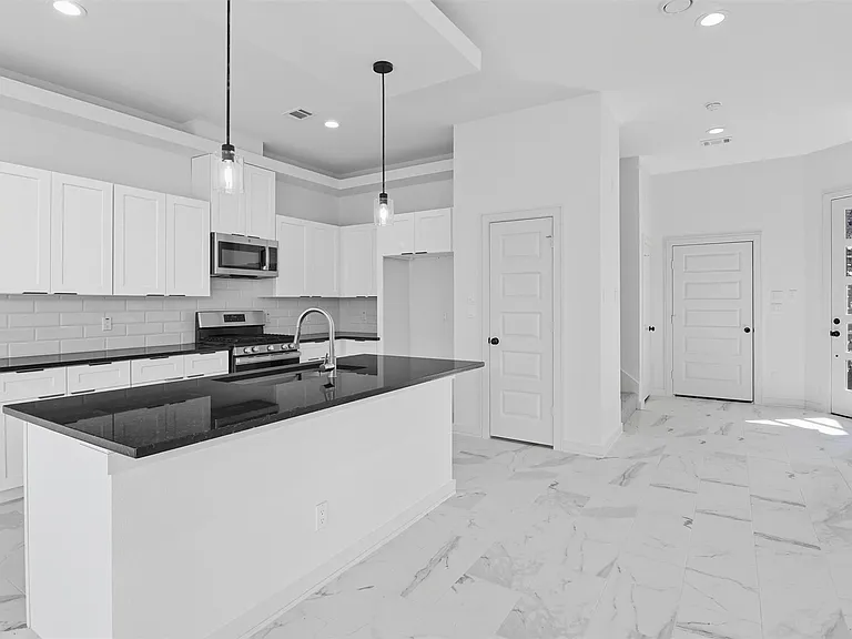 2929 El Fenice Ln — Photo 8