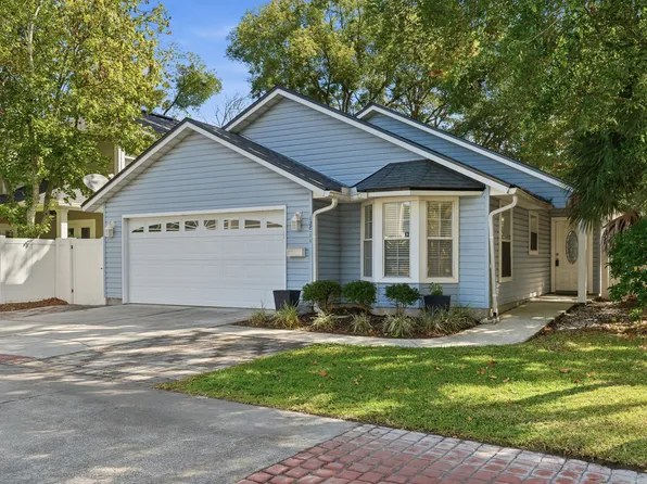 128 Seminole Rd, Atlantic Beach, FL 32233