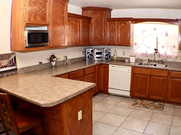 5th image of 1824 E Los Olivos Dr