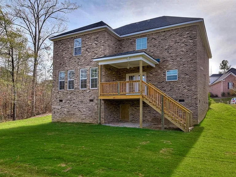 1011 Spotswood Cir — Photo 2