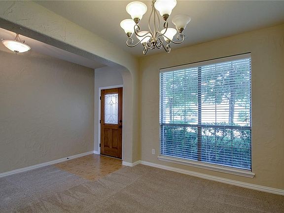 5th image of 944 Monticello Dr