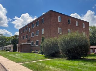 122 Knollcrest Dr, Mankato, MN 56001