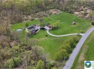 725 Buttermilk Rd, Hellertown, PA 18055