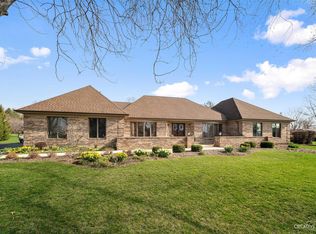 40W076 Sturbridge Way, Elgin, IL 60124