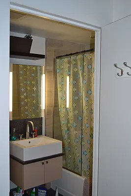 Rented by Tabak Real Estate | media 19