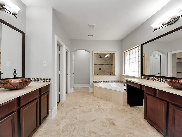 12430 Fossil Point Ln — Photo 9