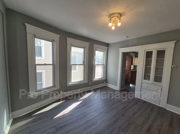 1644-1646 Chapel St, New Haven, CT