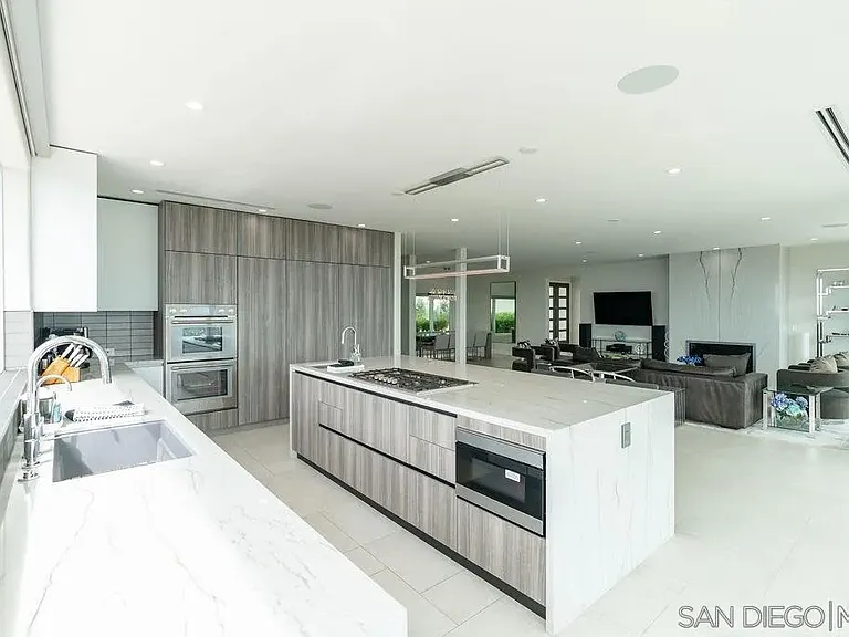 1001 La Jolla Rancho Rd — Photo 25