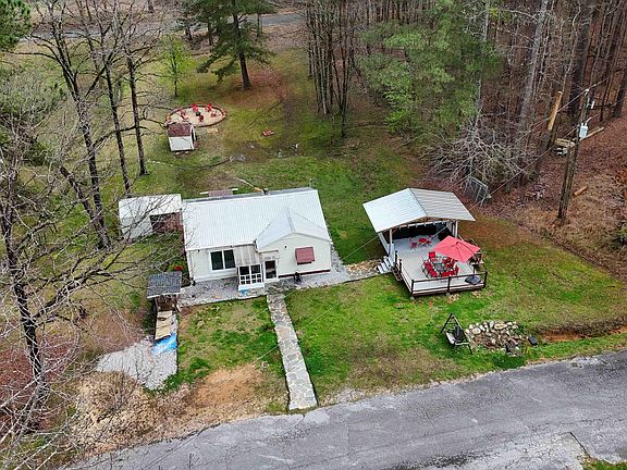 3rd image of 1135 Berry St