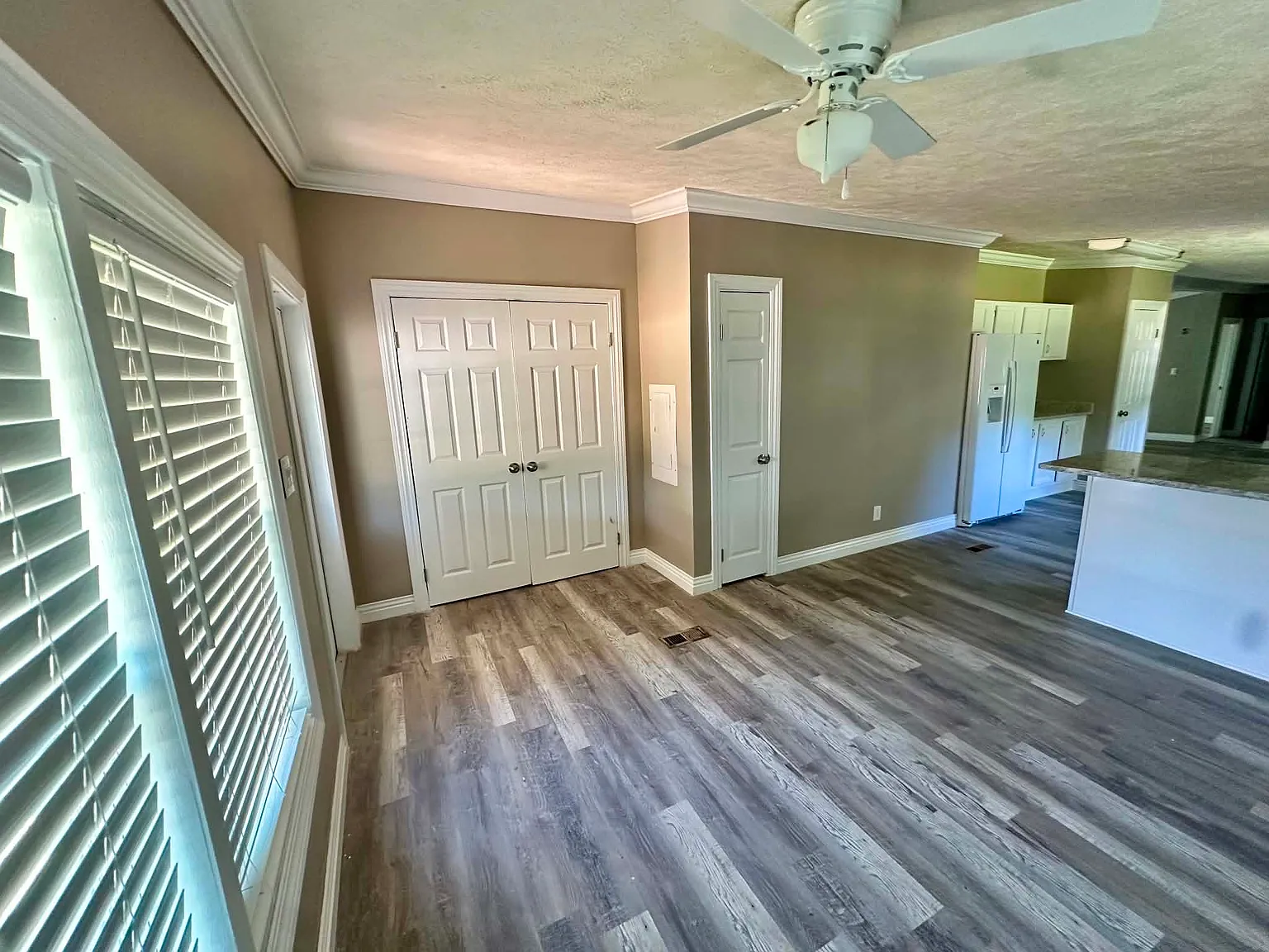 3 bed, 1456 sqft, $1,875 — Photo 4