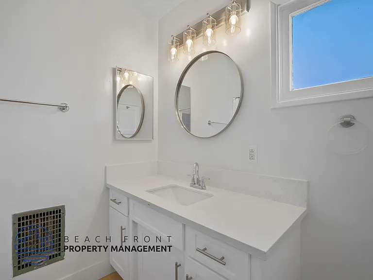7933 Alverstone Ave. — Photo 15