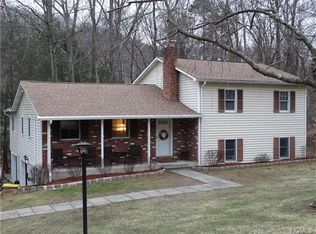 6 Kastuk Dr, Putnam Valley, NY