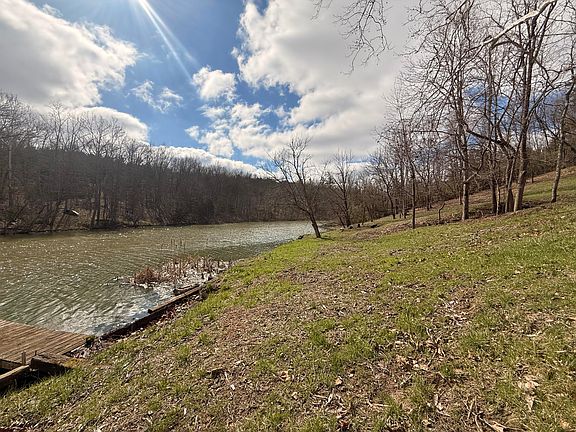 5th image of 785 Waterworks Rd