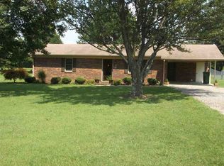 39 Humboldt Hwy, Trenton, TN 38382