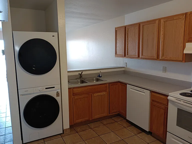 176 E Pastime Rd #2 — Photo 15