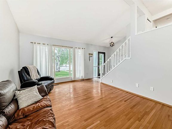 5th image of 5606 S 51st St