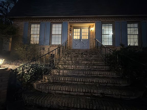 2nd image of 4019 Piedmont Dr SE
