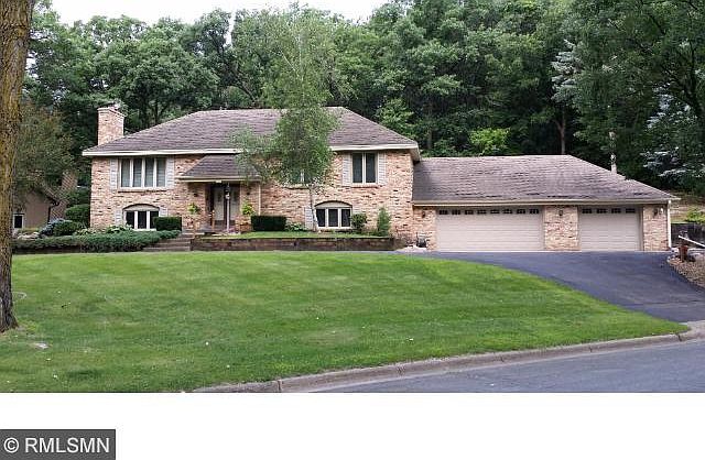 1st image of 40 Oak Shore Dr