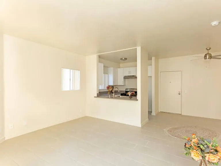 Pinewood Apartments — Photo 11