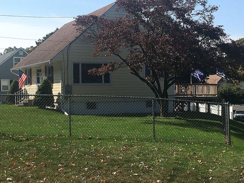 2nd image of 12 Manners Ave