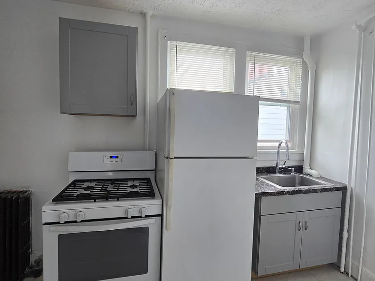 60 Academy St #5 — Photo 5