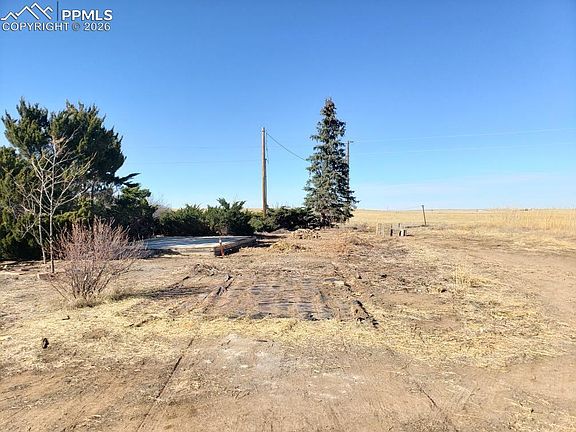 4th image of 32775 Truckton Rd