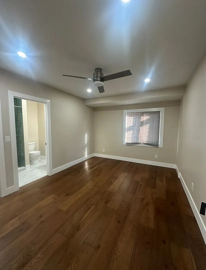 320 E. Maple Ave — Photo 2