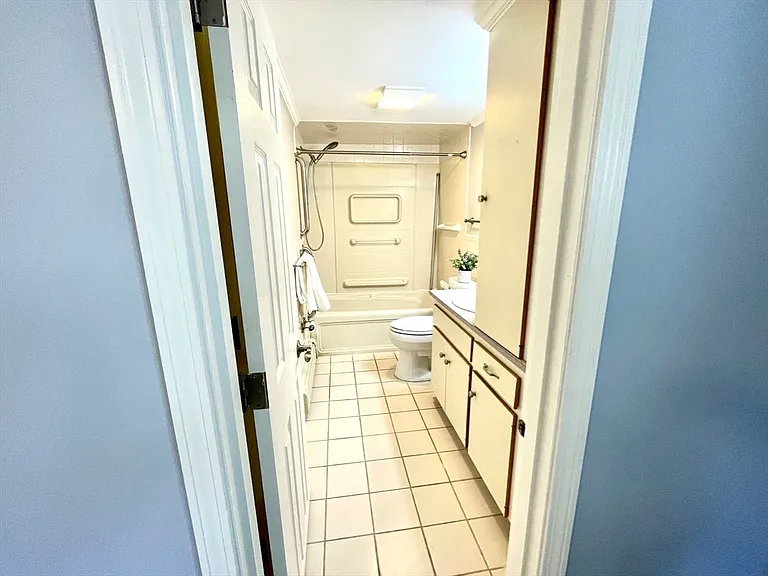73 Benefit St #B — Photo 15
