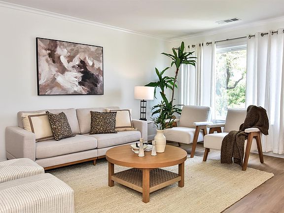 4th image of 79 Scottsdale Way