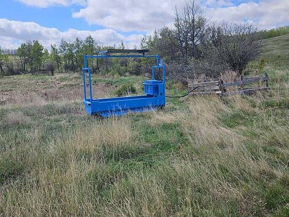 4th image of 225 Range Rd SE