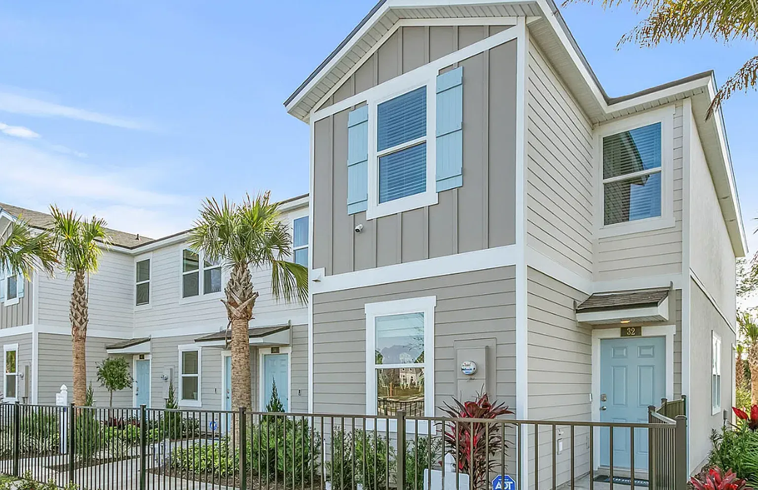 3 Bed 2.5 Bath Townhome in Stokes Landing - Pet Friendly, Energy Efficient, Lawn-Care Included! — Photo 1