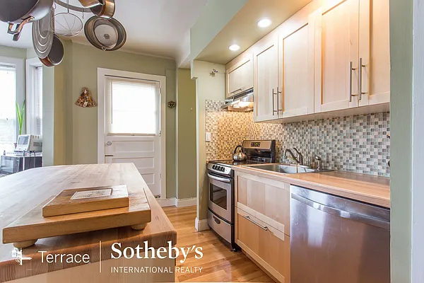 Sold by Terrace Sotheby's International Realty | media 26