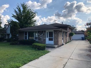 10521 S 80th Ct, Palos Hills, IL 60465