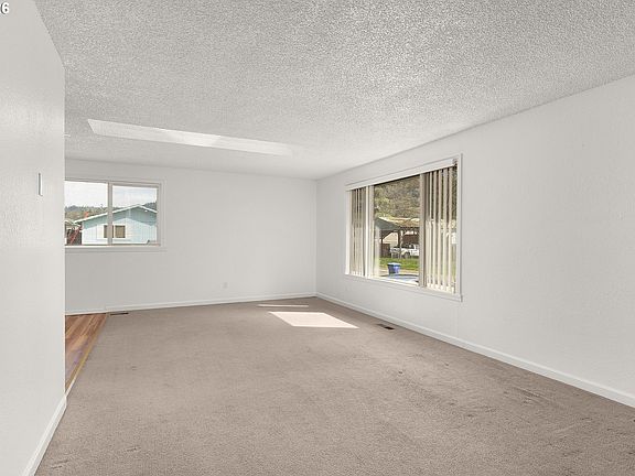 5th image of 171 2nd St