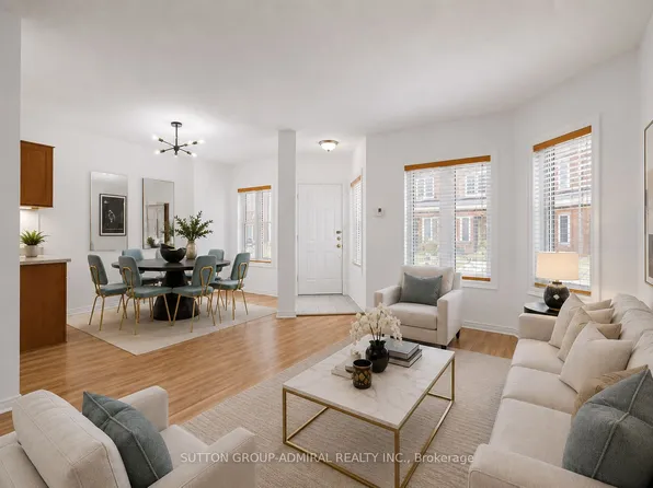 735 New Westminster Dr #56, Vaughan, ON L4J 7Y9