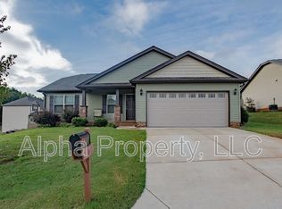 1 Mariner Ct, GREER, SC 29650