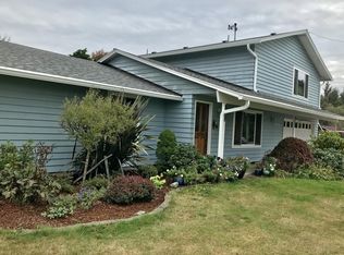 8475 Magnolia Dr, Tillamook, OR 97141