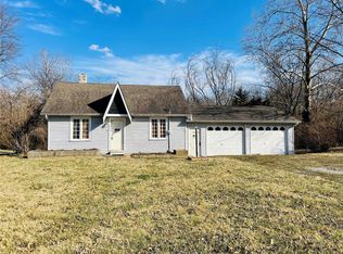 8646 Triple Lakes Rd, Dupo, IL 62239