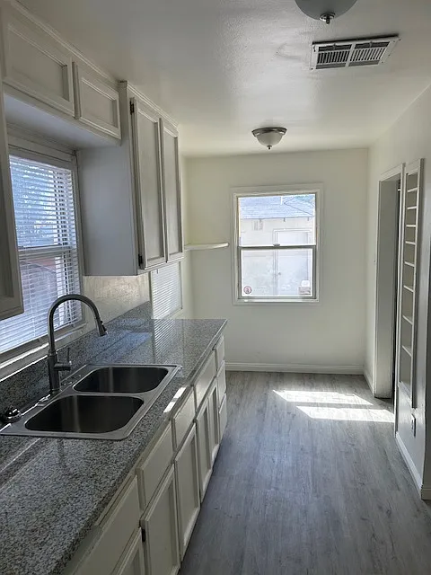 4 bed, 1408 sqft, $1,950 — Photo 4