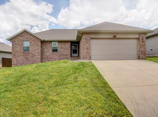 4448 N Katrina Ave, Springfield, MO 65803