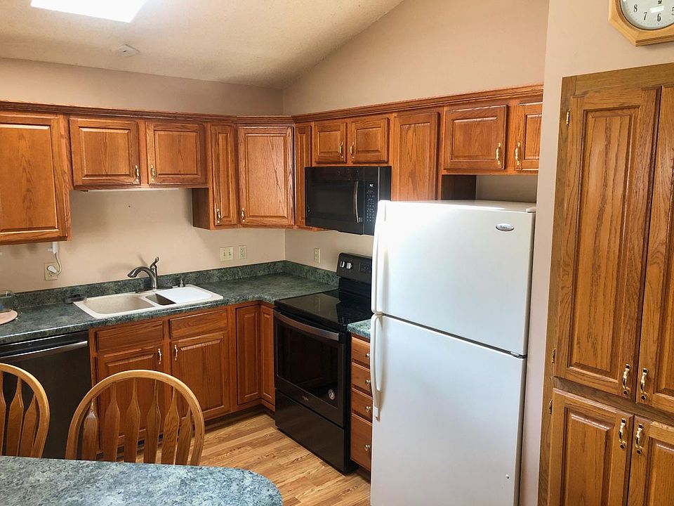 1st image of 15704 Alpine Cir