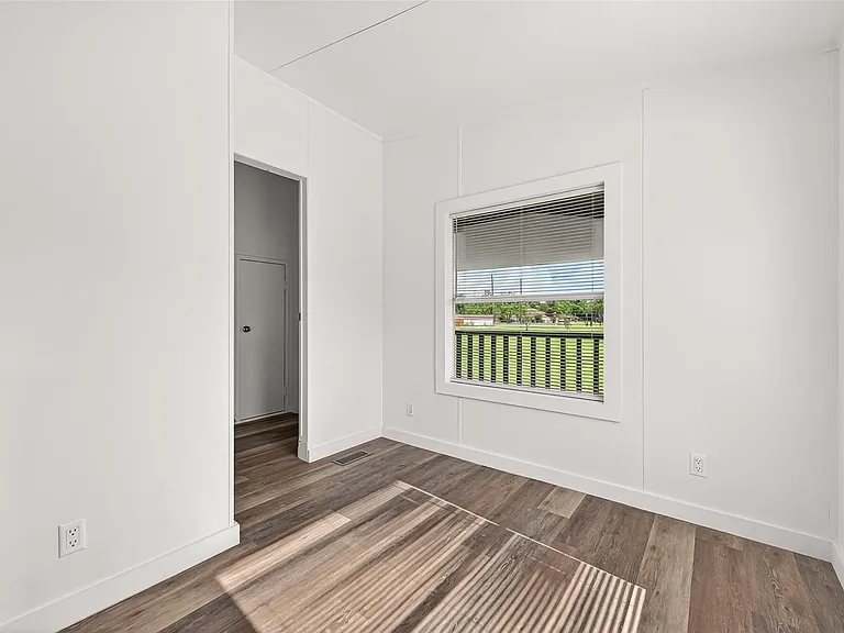 6018 Barney Ln — Photo 25