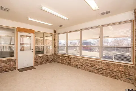 3863 Lamb Dr — Photo 37