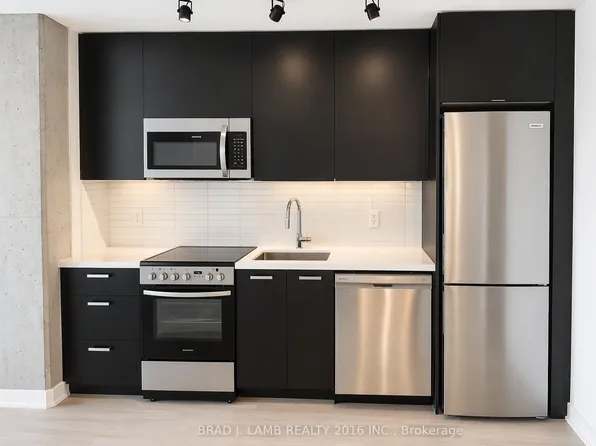 284 King St E #1303, Toronto, ON M5A 1K4