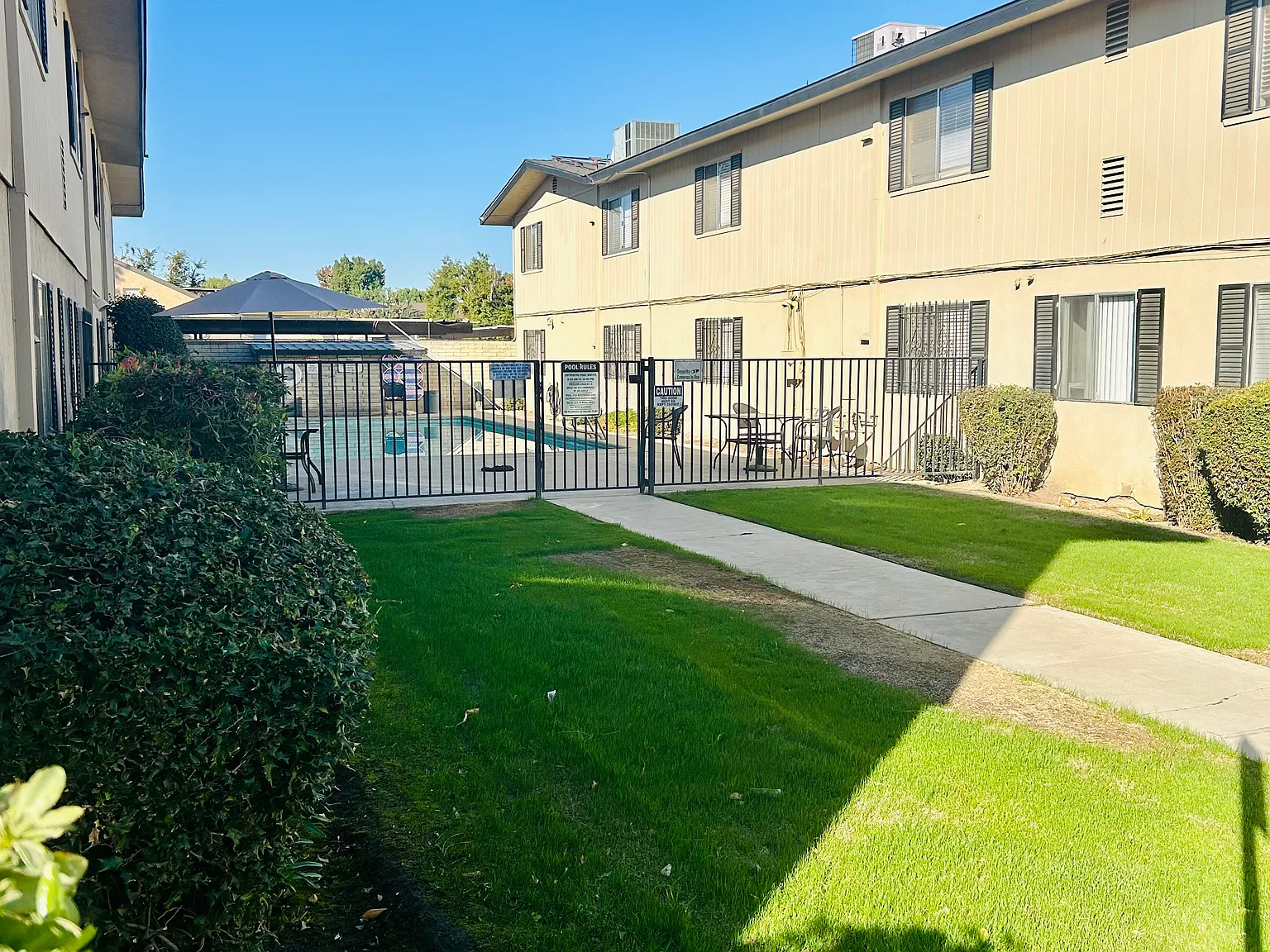 2 bed, 850 sqft, $1,400 — Photo 2