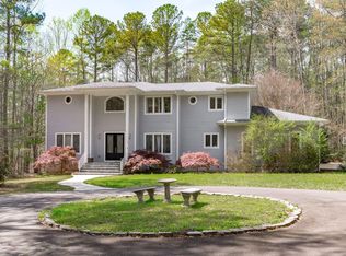 8607 Yorkshire Ln, Chapel Hill, NC 27516
