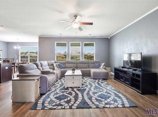 10679 Dodgers Dr, Denham Springs, LA 70726